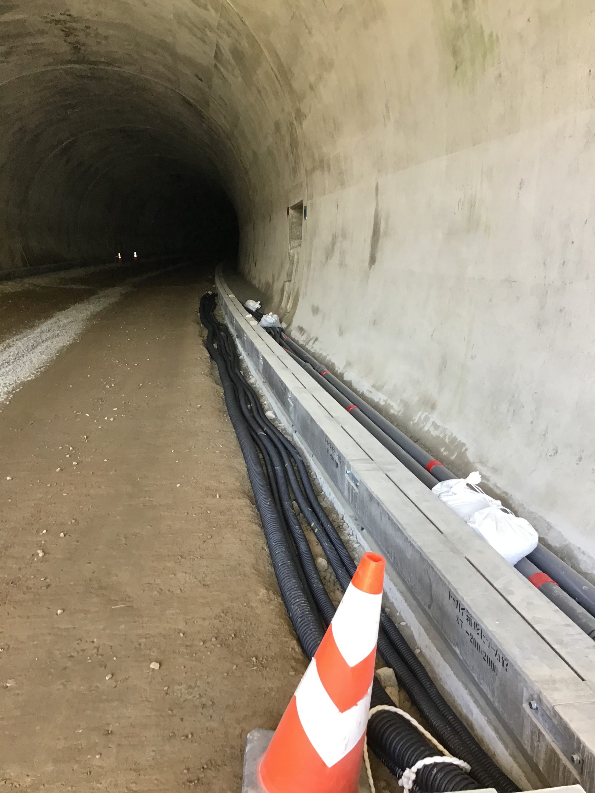 下呂市馬瀬川上地内　川上第2トンネルのサムネイル1